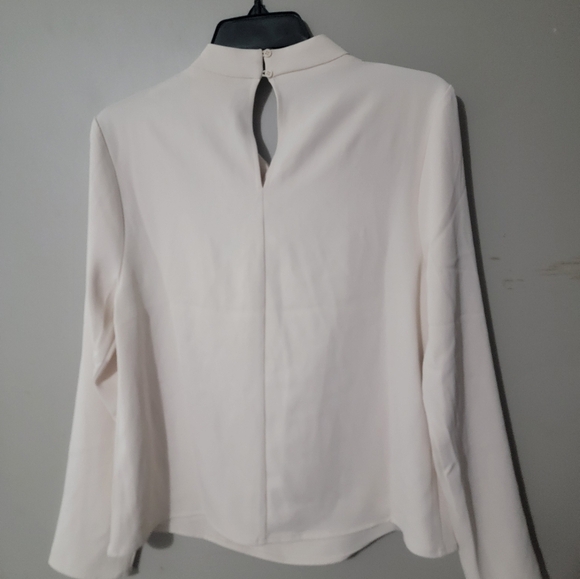 Elegant Cream Women's Top - Picture 1 of 3